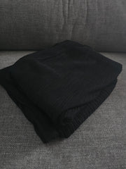 Restock Set Negro Texturizado con Top