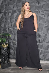 Enterizo Negro con Hebillas Doradas Línea Colombiana