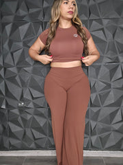 Set Activewear Marrón Camisa Mangas Cortas & Pantalón