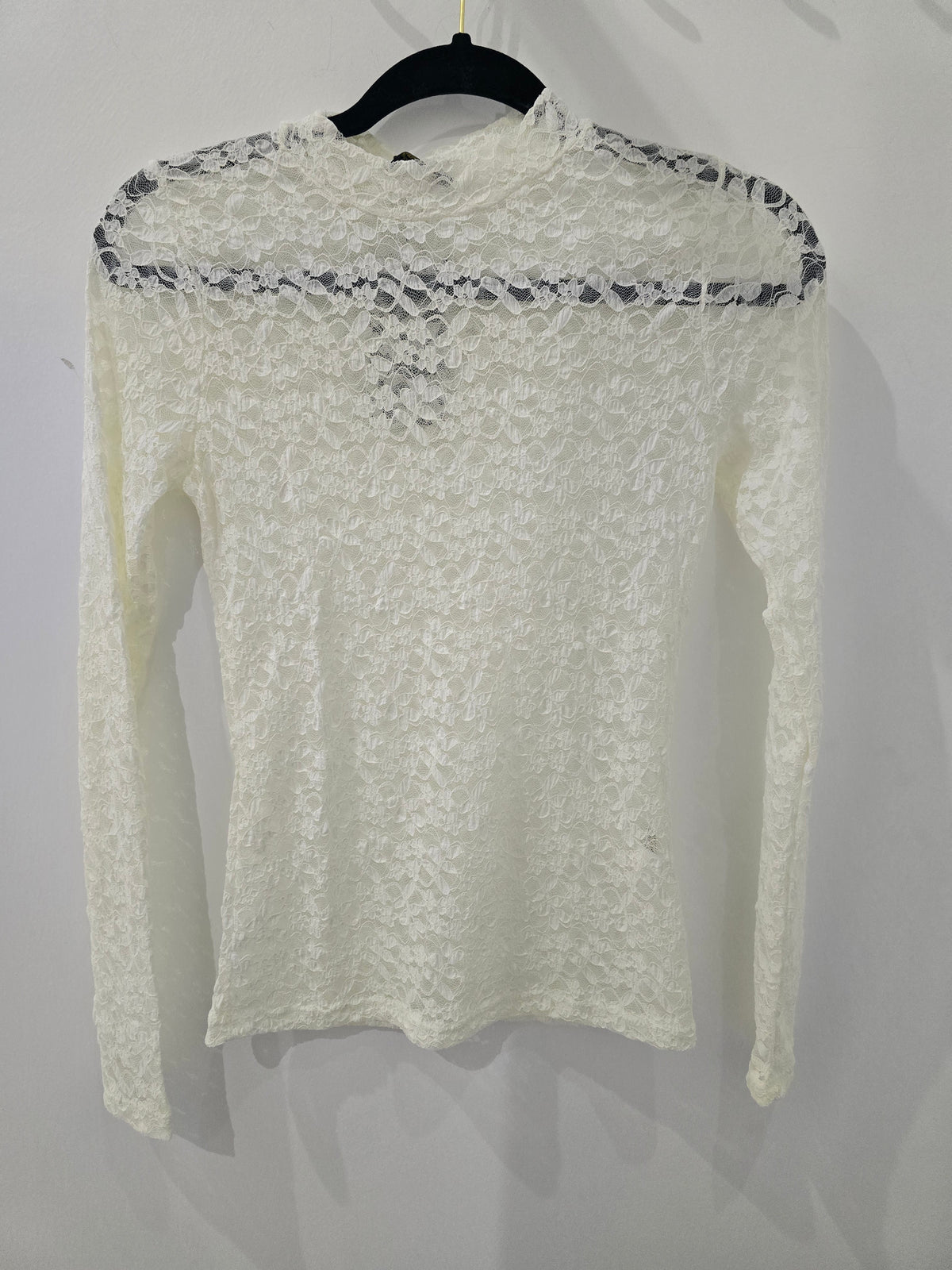 Camisa en lace blanca línea colombiana