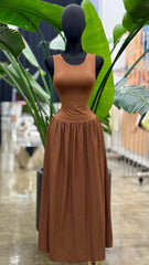 Traje largo marrón
